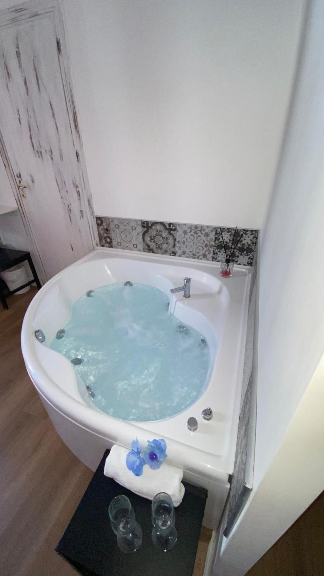 Suitesicily Rooms Palermo Altavilla Milicia Exterior photo